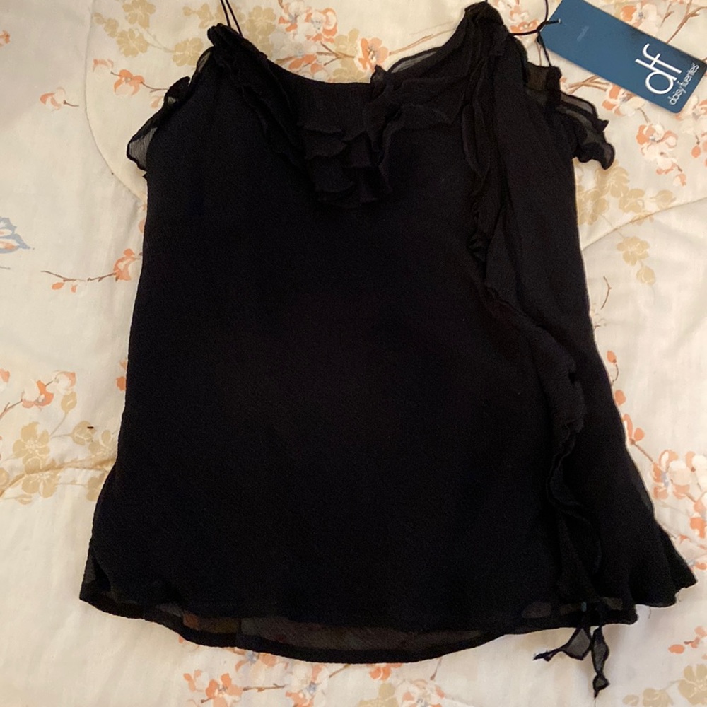 Daisy Fuentes ruffled tank top
